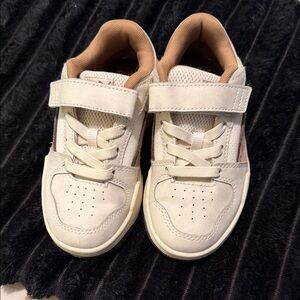Puma Kids White and Brown Sneakers